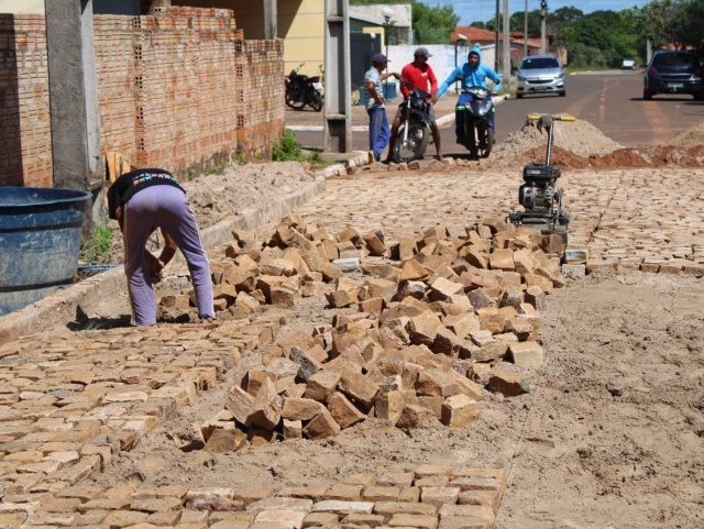 Prefeitura inicia mais uma etapa de pavimentação em Nossa Senhora de Nazaré (PI)